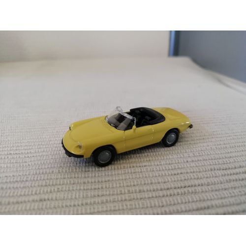 Voiture Alfa Spider Ho 1/87-Grell