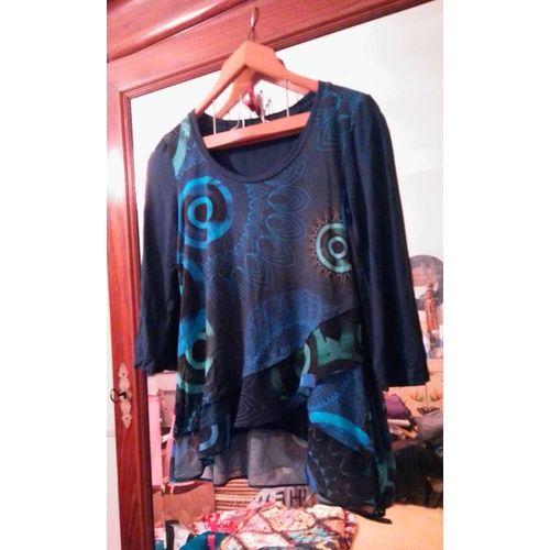 Top Marine Motifs Bleus 40 L Desigual.