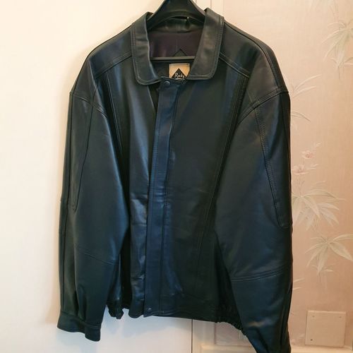 Blouson En Cuir Noir De La Marque Rocky International