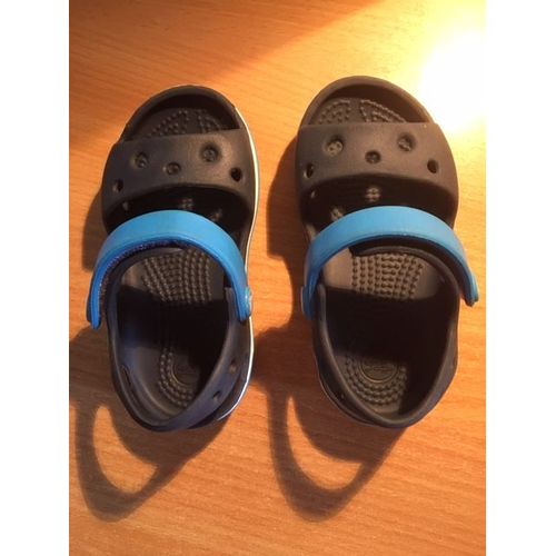 Paire De Crocs Bleues - Taille 22-23