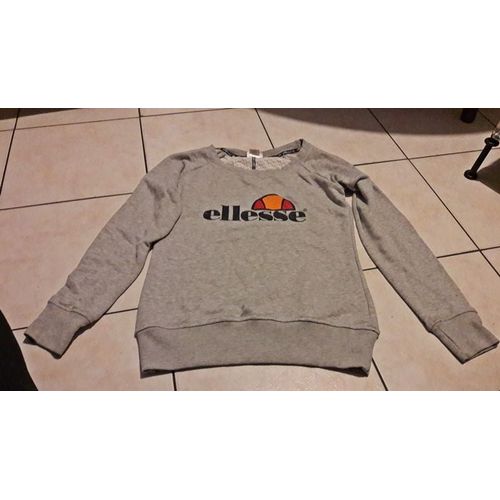 Pull Ellesse Taille S ..