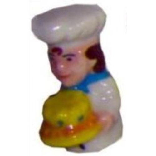 Fève Pâtissier Qui Apporte La Galette Et Sa Couronne - Série Les Petits Pâtissiers (2009)