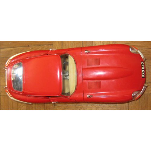 Jaguar E Coupé 1961 Uxo 843 Burago 1/18 Rouge-Burago