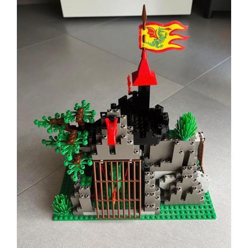 Lego System Castle Dragon Knights La Tanière Du Dragon Noir