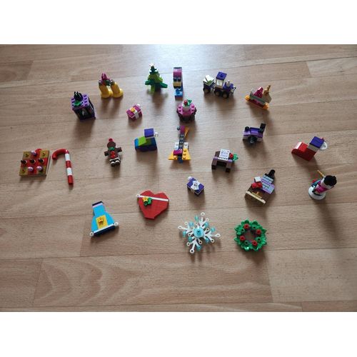 Lot de petits jouets LEGO Friends theme de Noël