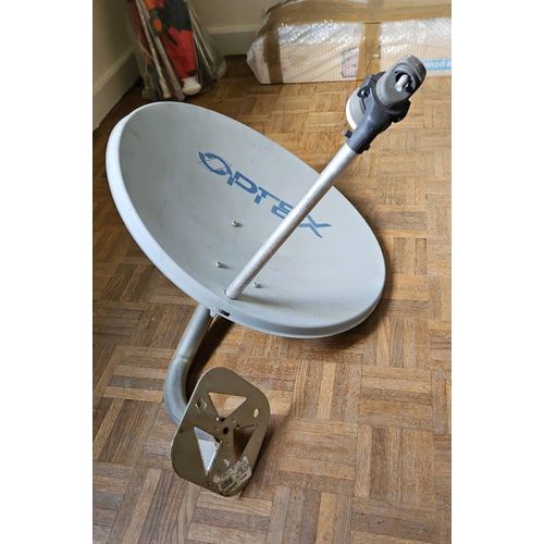Antenne parabole 80 cm métal + tête universelle - OPTEX - Mr.Bricolage Antenne parabole 80 cm métal + tête universelle - OPTEX - Mr.Bricolage Les images peuvent être soumises à des droits d'auteur. En