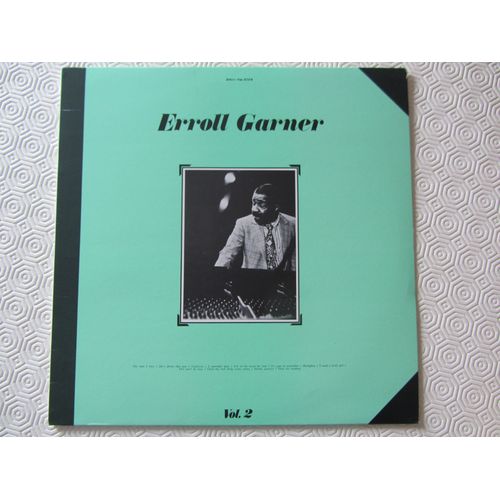 Vol 2: The Man I Love - She's Funny That Way - Confessin - I Surrender Dear - Moonglow - I Want A Little Girl - This Can't Be Love - Over The Rainbow - Etc...
