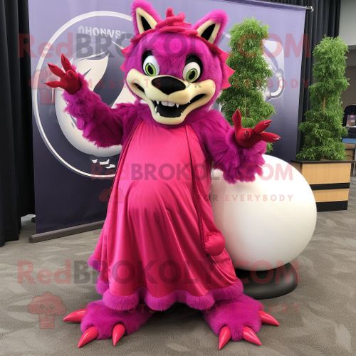 Personnage De Costume De Mascotte Redbrokoly Magenta Chupacabra Habillé D'une Robe De Bal Et D'anneaux