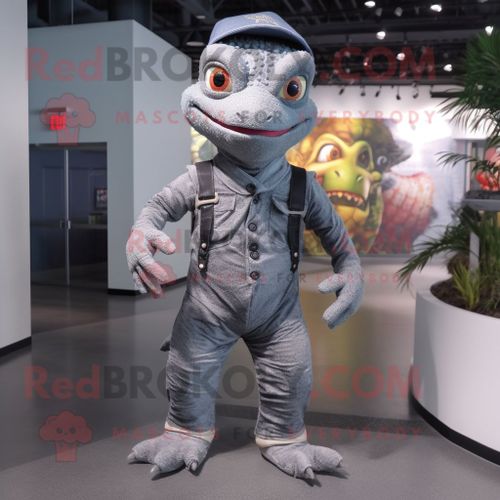 Personnage De Costume De Mascotte Redbrokoly De Lézard Gris Habillé D'une Salopette Et De Châles