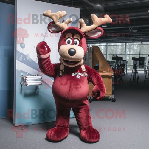 Personnage De Costume De Mascotte Redbrokoly De Renne Marron Habillé D'une Salopette Et De Casquettes