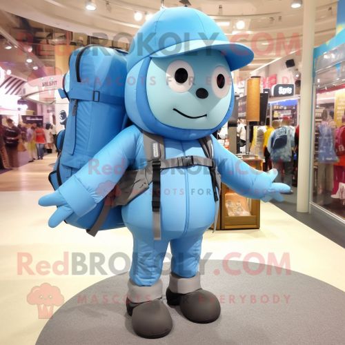 Personnage De Costume De Mascotte Redbrokoly Pendentif Bleu Ciel Habillé D'un Pantalon Cargo Et De Sacs À Dos