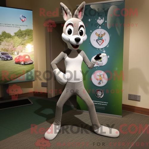 Personnage De Costume De Mascotte Redbrokoly De Truie De Lavande Habillé Avec Une Jupe Longue Et Des Montres-Bracelets