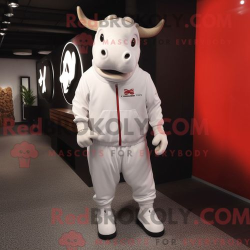 Costume Mascotte Redbrokoly De Taureau Blanc Habillé D Un Sweat À Capuche Et De Lacets De Chaussures