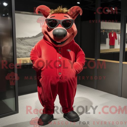 Personnage Mascotte Redbrokoly D Un Gold Chief Habillé D Un T-Shirt À Col En V Et D Un Cache-C?ur