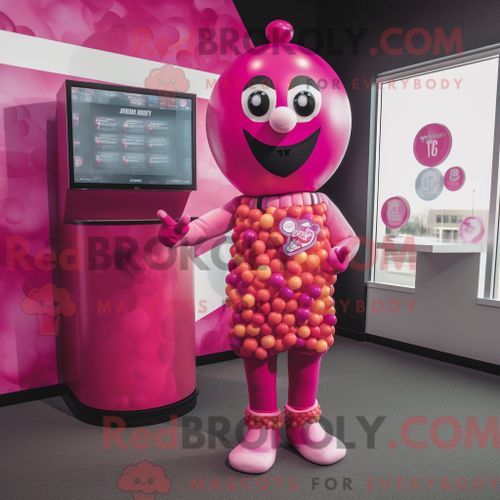 Personnage Mascotte Redbrokoly D Un Loir Magenta Habillé D Une Mini Robe Et De Foulards