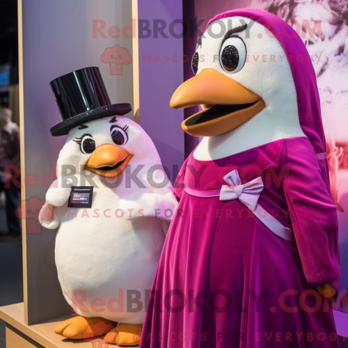 Personnage Mascotte Redbrokoly D Un Pingouin Magenta Habillé D Une Robe De Mariée Et De Montres