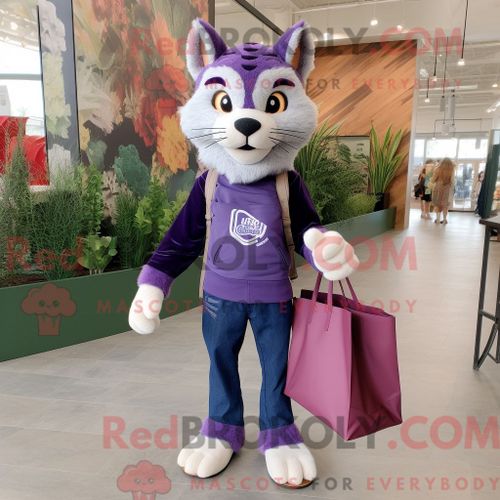 Personnage De Costume De Mascotte Redbrokoly De Bobcat Violet Habillé D Un Jean Et De Sacs Fourre-Tout