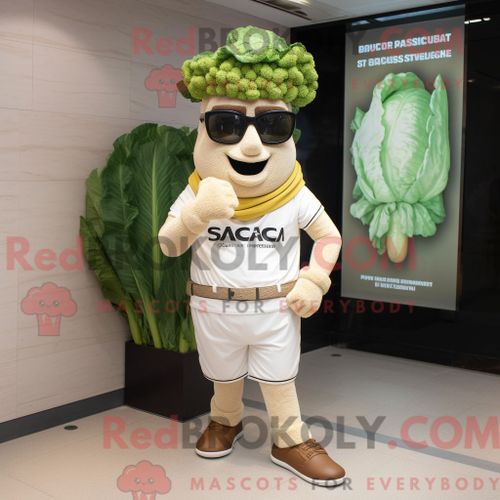 Costume Mascotte Redbrokoly De Salade César Beige Personnage Habillé Avec Un Pantalon De Jogging Et Des Lunettes
