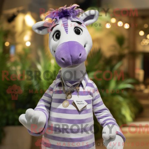 Costume De Mascotte Redbrokoly De Zèbre Lavande Habillé Avec Une Chemise Henley Et Des Colliers