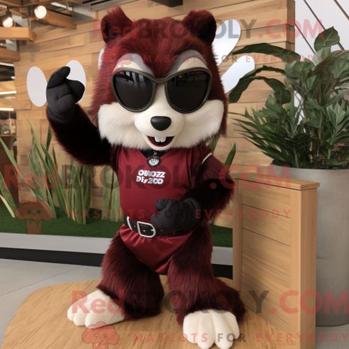 Costume De Mascotte Redbrokoly De Funambule Magenta Personnage Habillé Avec Une Mini-Robe Et Des Lunettes De Soleil