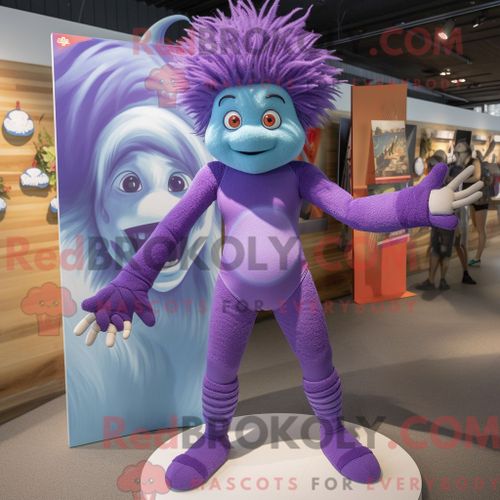 Personnage De Costume De Mascotte Redbrokoly De Raisin Vert Forêt Habillé Avec Un Pantalon Capri Et Un Porte-Monnaie