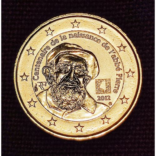 Rare .Pièce 2 Euros Entièrement Dorée Abbé Pierre
