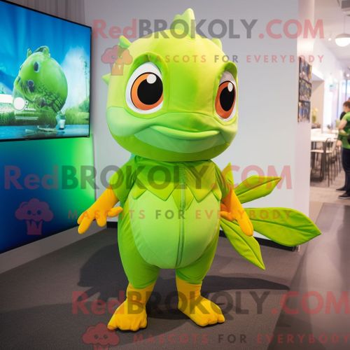 Personnage De Costume De Mascotte Redbrokoly De Poisson Rouge Vert Citron Habillé Avec Un T-Shirt Graphique Et Des Écharpes