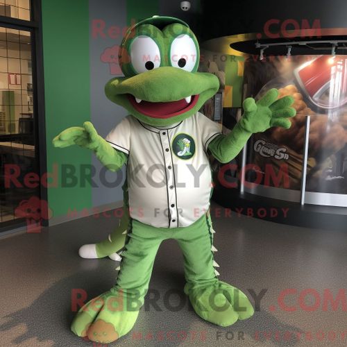 Costume De Mascotte Redbrokoly De Python Vert Habillé D Un T-Shirt De Baseball Et De Bonnets