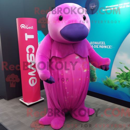 Costume De Mascotte Redbrokoly De Vache De Mer De Magenta Stellar Habillé Avec Une Robe Taille Empire Et Des Boucles D Oreilles