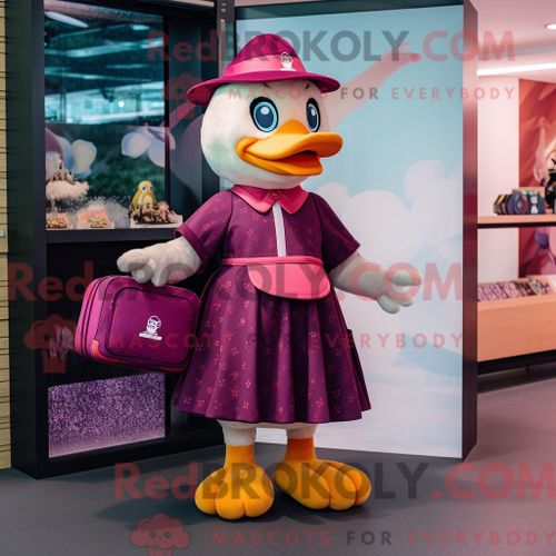 Costume De Mascotte Redbrokoly De Canard De Barbarie Magenta Personnage Habillé D Une Mini-Robe Et De Sacs Messager
