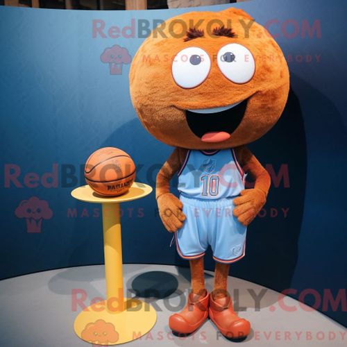 Personnage De Costume De Mascotte Redbrokoly De Ballon De Basket-Ball Rouille Habillé Avec Un Short En Jean Et Des Épingles À Cravate