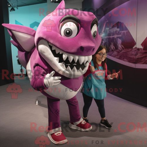 Costume De Mascotte Redbrokoly Magenta Megalodon Habillé Avec Une Mini-Robe Et Des Sacs Messager