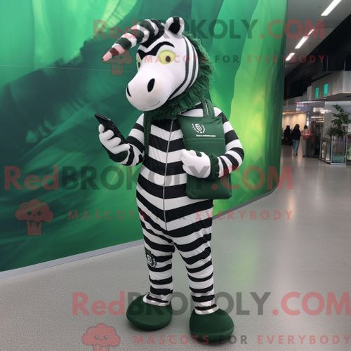 Personnage De Costume De Mascotte Redbrokoly De Zèbre Vert Forêt Habillé Avec Des Leggings Et Des Sacs Messagers