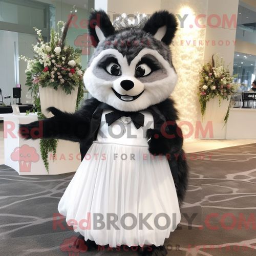 Costume Mascotte Redbrokoly De Raton Laveur Noir Habillé D Une Robe De Mariée Et De Bonnets