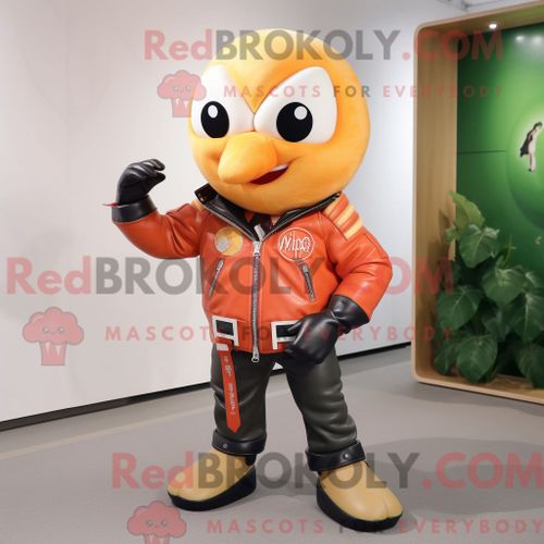 Costume De Mascotte Redbrokoly Peach Mango Habillé Avec Une Veste De Moto Et Des Bracelets De Cheville