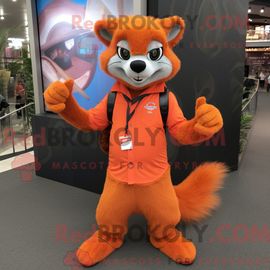 Costume Mascotte Redbrokoly De Mangouste Orange Habillé D Un Jean Évasé Et De Boutons De Manchette
