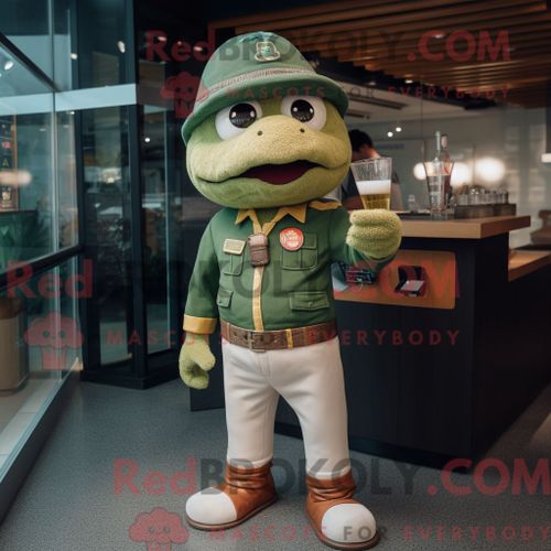 Personnage De Costume De Mascotte Redbrokoly De Bière Verte Rouille Habillé Avec Un Chino Et Des Bérets