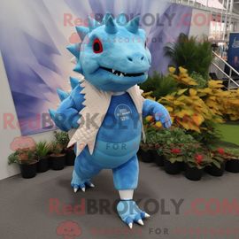 Personnage De Costume De Mascotte Redbrokoly De Trèfle À Quatre Feuilles Vert Forêt Habillé Avec Une Robe Trapèze Et Des Gants