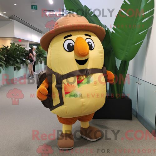 Costume De Mascotte Redbrokoly Tan Mango Habillé Avec Un Short Et Des Sacs À Dos