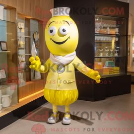 Costume Mascotte Redbrokoly De Sablier Jaune Citron Habillé D Une Chemise En Popeline Et De Lacets De Chaussures