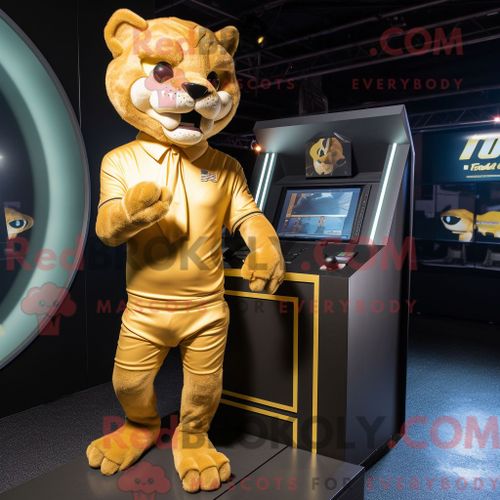 Costume Mascotte Redbrokoly Puma Doré Personnage Habillé Avec Une Mini-Robe Et Des Cravates