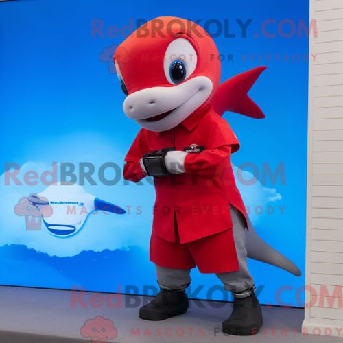 Costume De Mascotte Redbrokoly De Dauphin Rouge Habillé D Une Jupe Crayon Et De Montres Intelligentes
