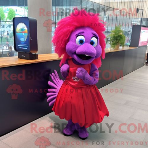 Personnage De Costume De Mascotte Redbrokoly De Poisson Betta Magenta Habillé D Une Robe De Bal Et De Montres Numériques