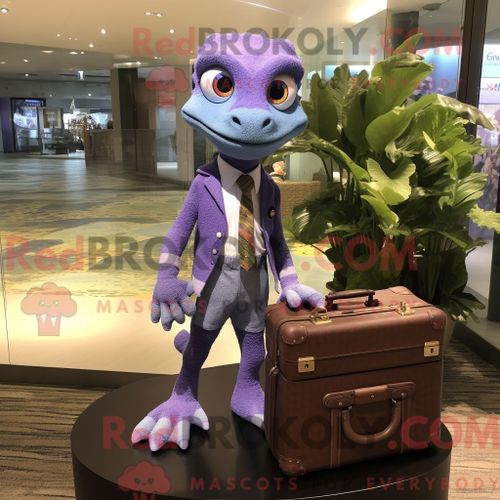 Costume Mascotte Redbrokoly De Taureau Vert Habillé D Un T-Shirt Et D Épingles À Cravate