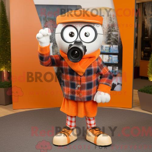 Costume Mascotte Redbrokoly De Bouquet De Fleurs Orange Habillé D Un T-Shirt Graphique Et De Bretelles