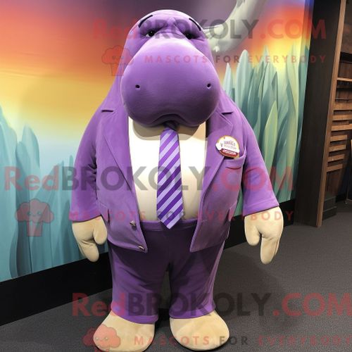 Personnage De Costume De Mascotte Redbrokoly De Python Vert Habillé Avec Un Jean Bootcut Et Des Écharpes