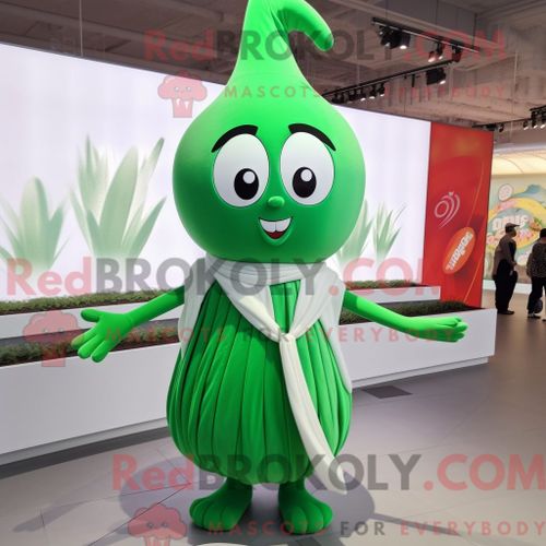 Costume Mascotte Redbrokoly D Oignon Vert Habillé Avec Une Robe Midi Et Des Colliers