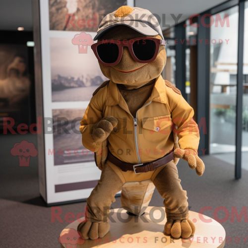 Costume Mascotte Redbrokoly De Gold Strongman Personnage Habillé Avec Une Blouse Et Des Casquettes