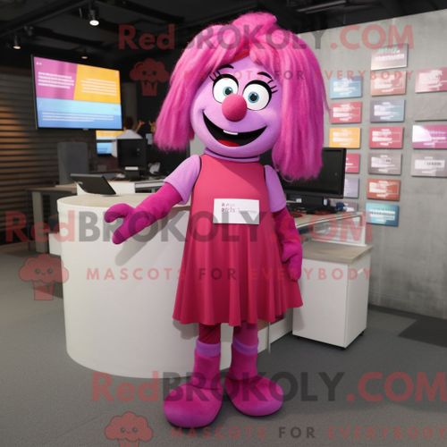 Costume Mascotte Redbrokoly De Personnage Magenta But Habillé Avec Une Robe Midi Et Des Bretelles