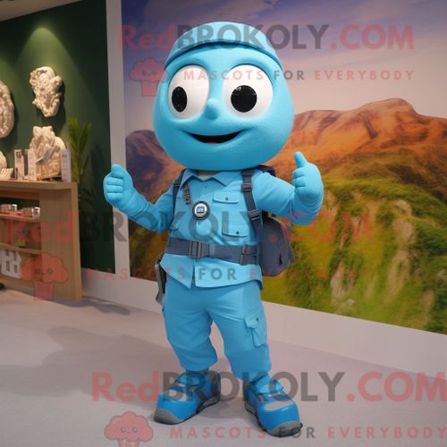 Mascotte Redbrokoly De Personnage Pop Corn Orange Habillé Avec Un Legging Et Des Bracelets